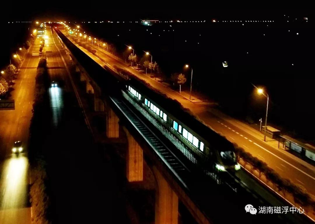 中国首列商用磁浮2.0版列车速度突破130km/h