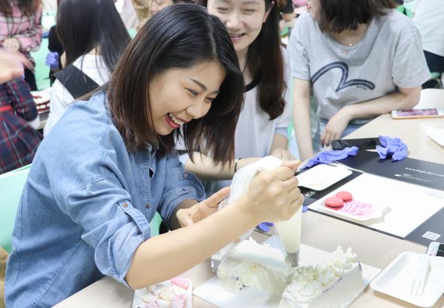苏州小玳姐买手机 9605f48b4f1a4554bb6dcdd685a48e9b.jpeg