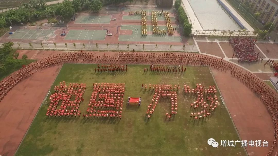 快戳视频▼ 新塘镇甘泉小学副校长李剑表示 通过这项活动 引导学生