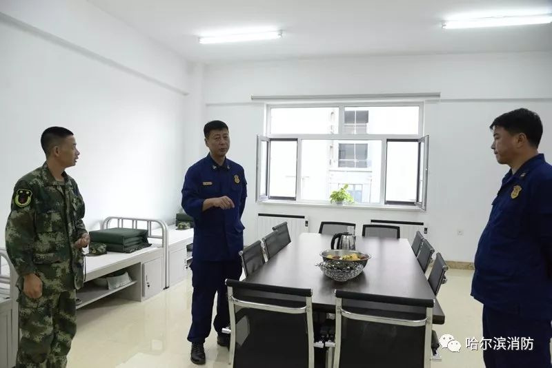 哈尔滨支队冯永刚支队长深入政府专职队检查指导工作