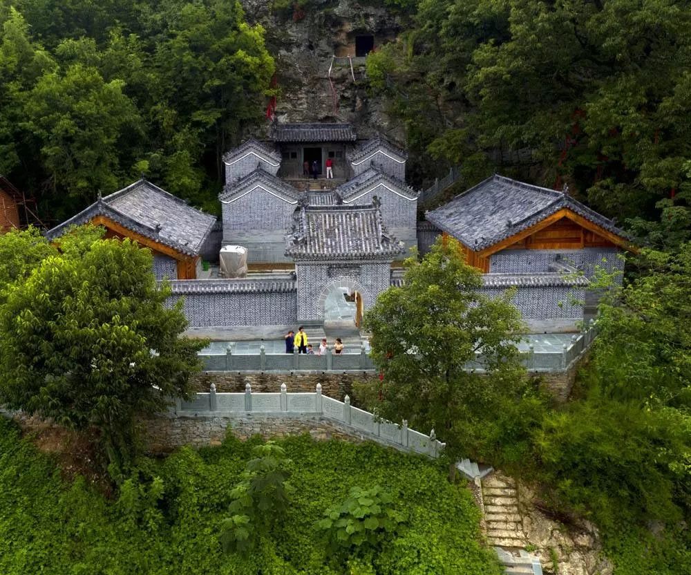 湖北房县有多少人口_湖北房县青峰新闻(2)