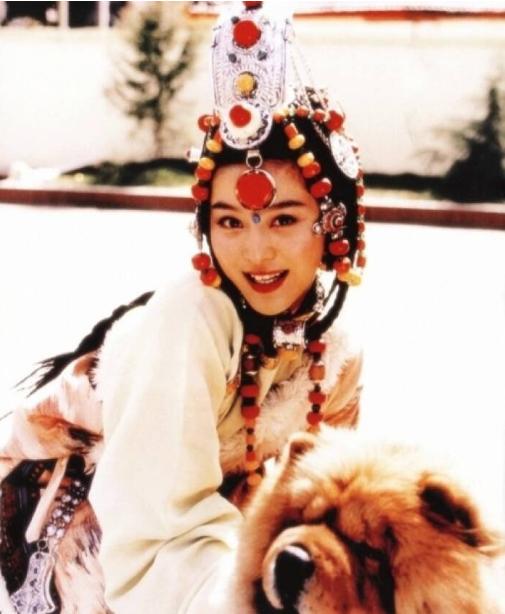 《攀登者》女三神似范冰冰，是东方卫视选秀冠军，潜伏影视圈多年