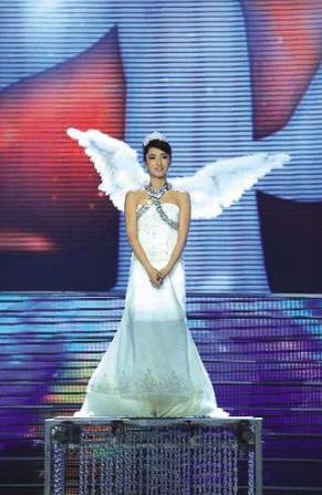 《攀登者》女三神似范冰冰，是东方卫视选秀冠军，潜伏影视圈多年