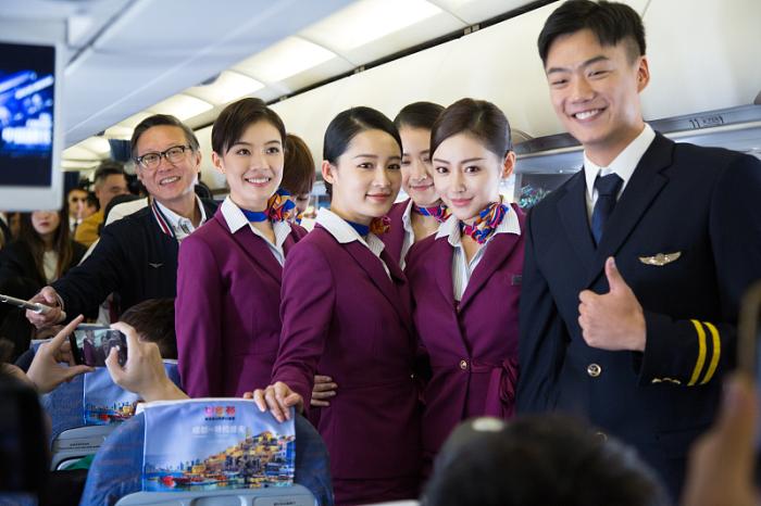 还原:《中国机长》提及的幽灵航班事件,飞机自