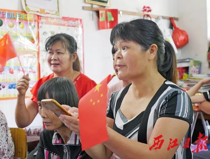 四会地豆镇姑娘亮相阅兵式女兵方队!骄傲!