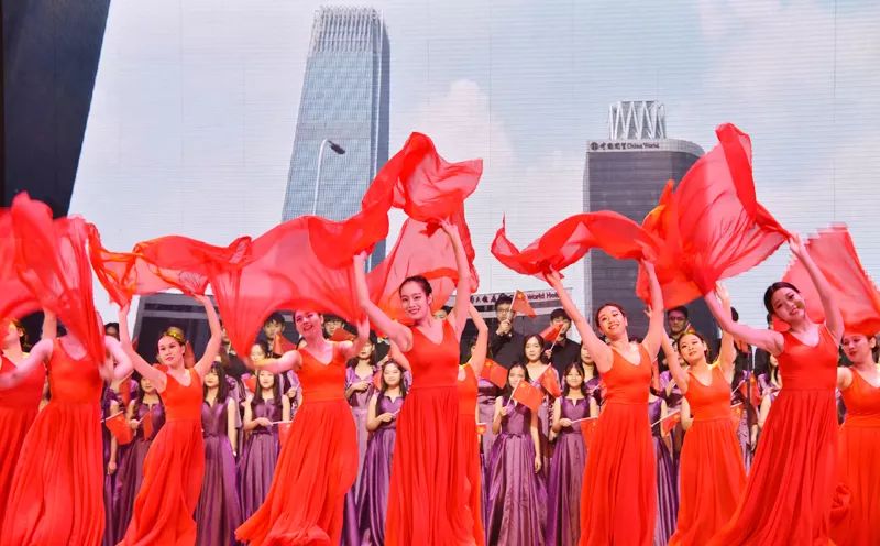 国庆文艺晚会丨歌舞盛会 献礼新中国成立70周年