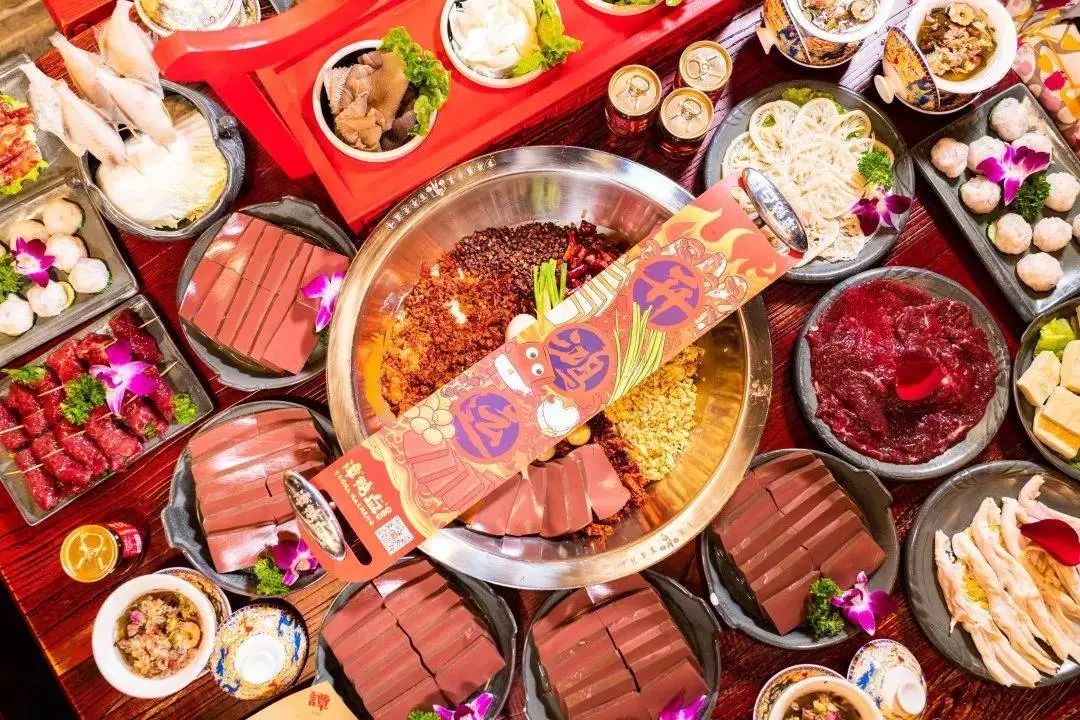 成都谭鸭血火锅,开来深圳啦,开吃前还需要解开"封印"