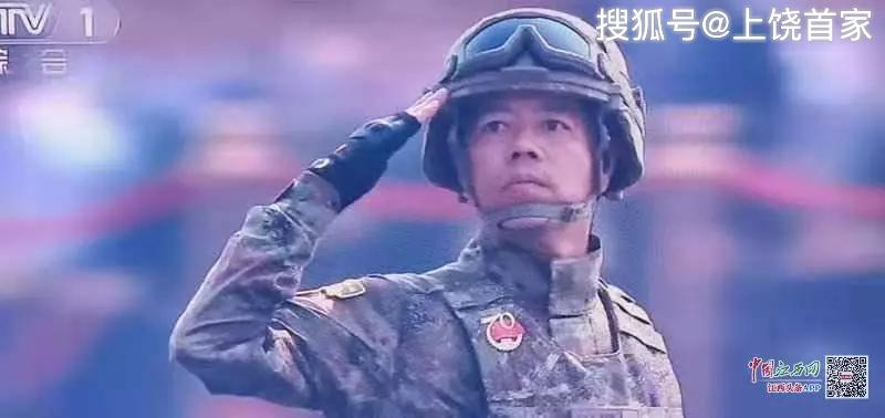 阅兵典礼上江西人表现优优 女兵领队更是万众注目