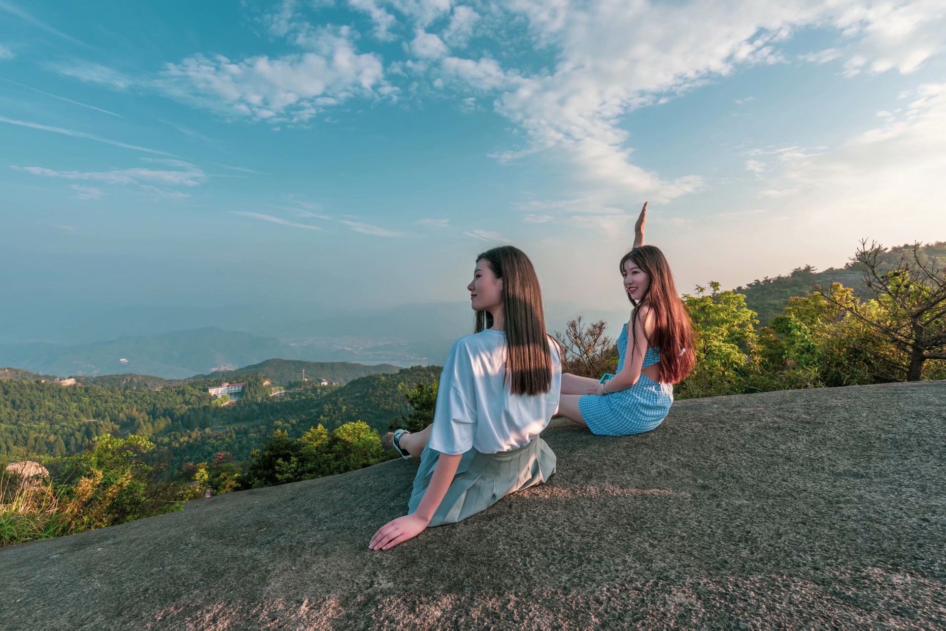 玉苍山,苍南县西北与平阳县交界处,登好汉摩天岭,看别样风景.