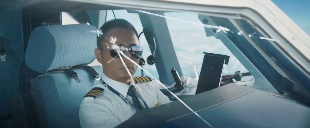 19年出一部《中国机长》,国产空难片产量为何