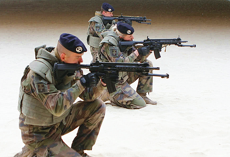 军事丨法国陆军换装hk416f步枪,即将成为法军下一代步枪