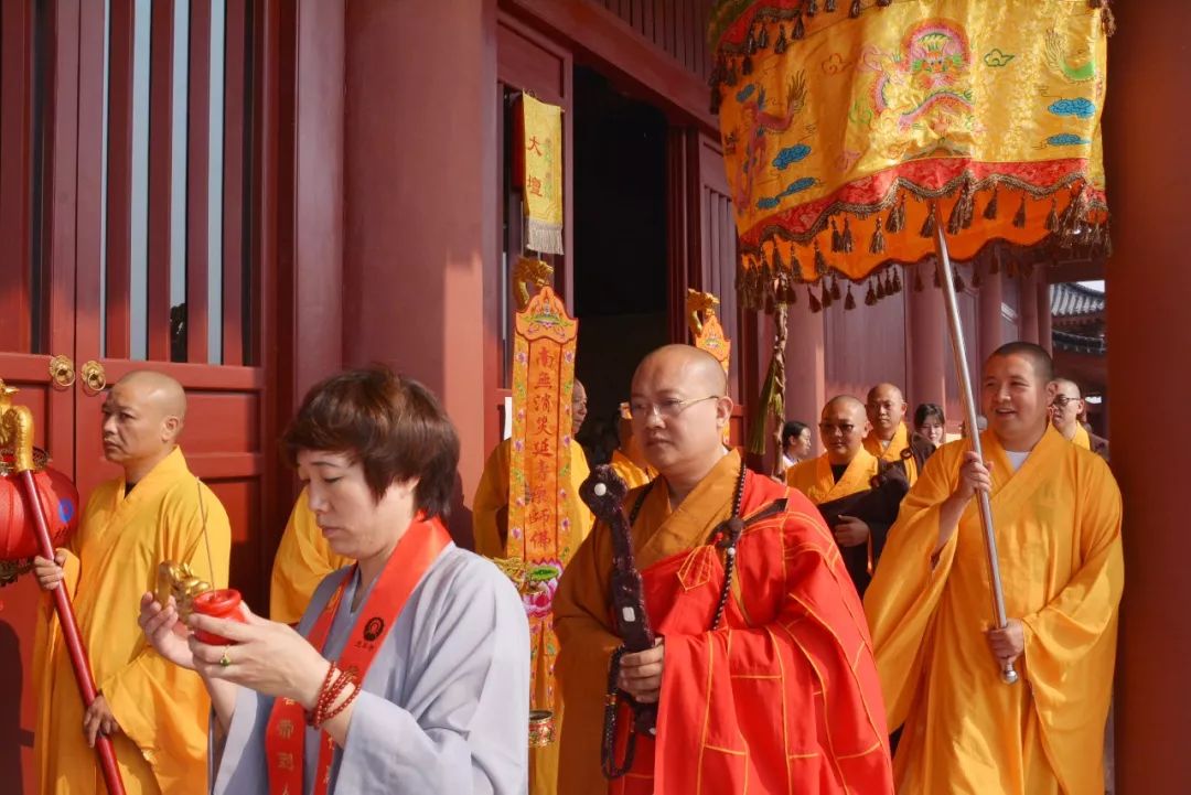 兜率寺水陆法会是日上堂大斋圆满