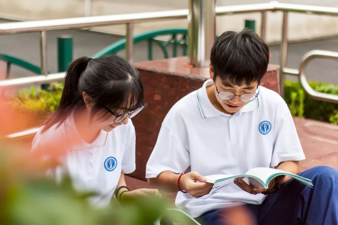 沪上最美高中阶段学校校服图鉴_上海市