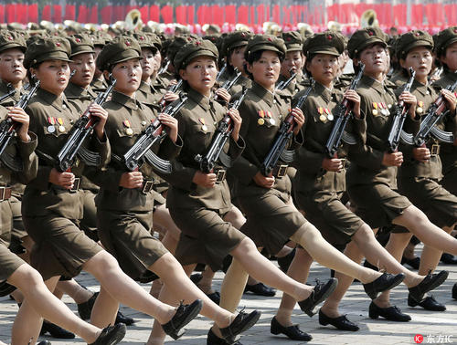 阅兵式上动作最夸张的女兵,韩国!