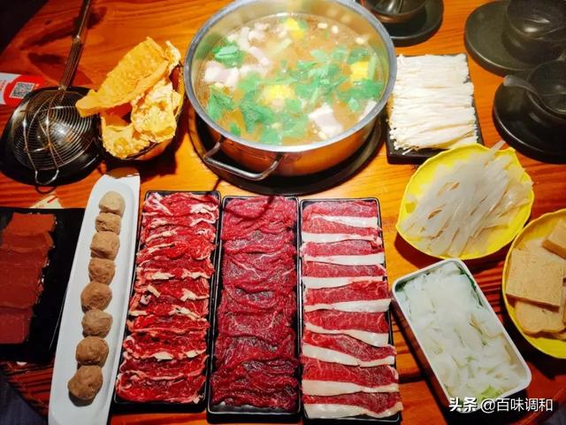 潮牛火锅人均消费多少_农村人均年收入是多少(2)