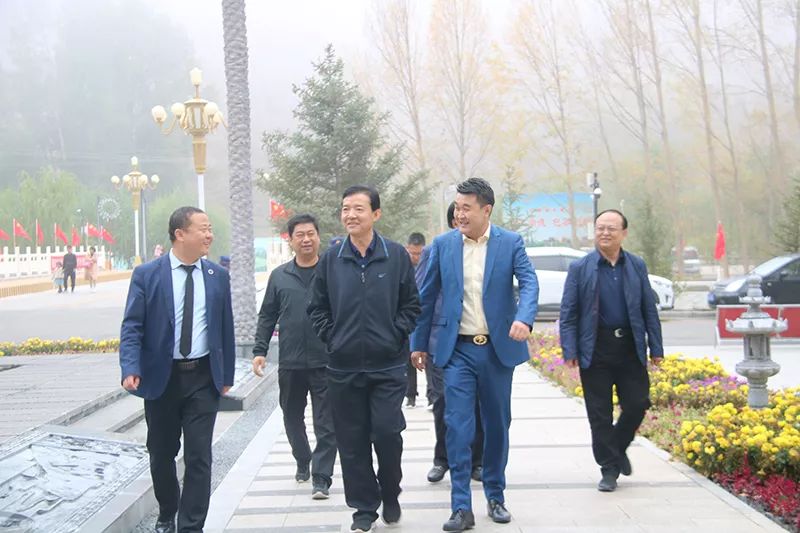 区委副书记,区长高加志在武威温泉度假村检查旅游安全