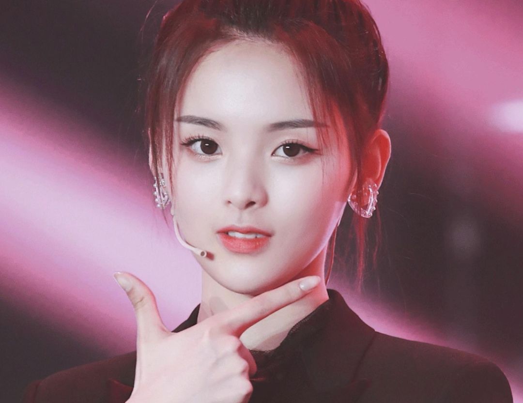 火箭少女101杨超越和谁关系好 a2ac7f6e7ea34f8d81d816d7018b5c5b.jpeg