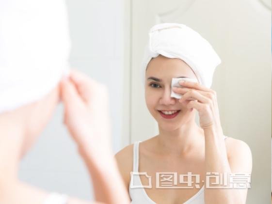 怎样涂眼霜的正确方法 a3cb72801fa548a69f6612a73c6e22ed.jpeg