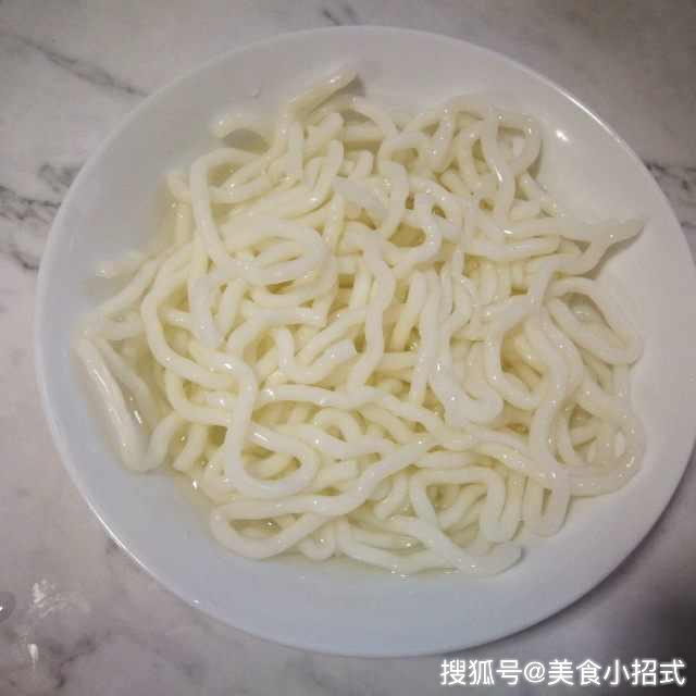 黄豆芽怎么炒好吃不用肉 b8ad32a5d74549b88bbd34f8c844f974.jpeg