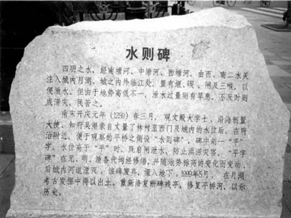 词人的排名_近代女词人照片