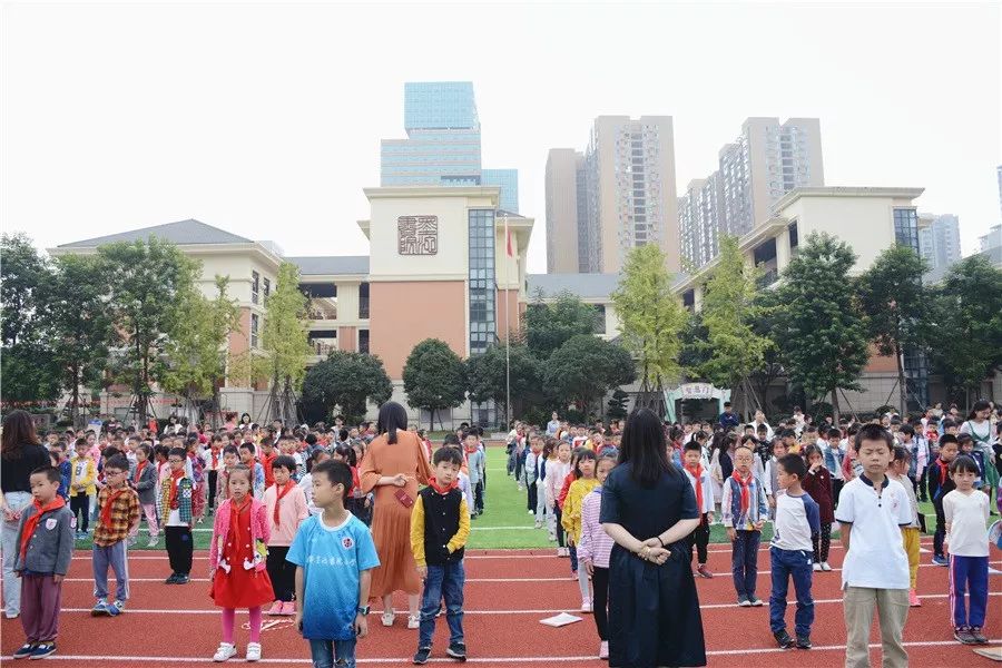 成都墨池书院小学9月举行地震疏散安全演练