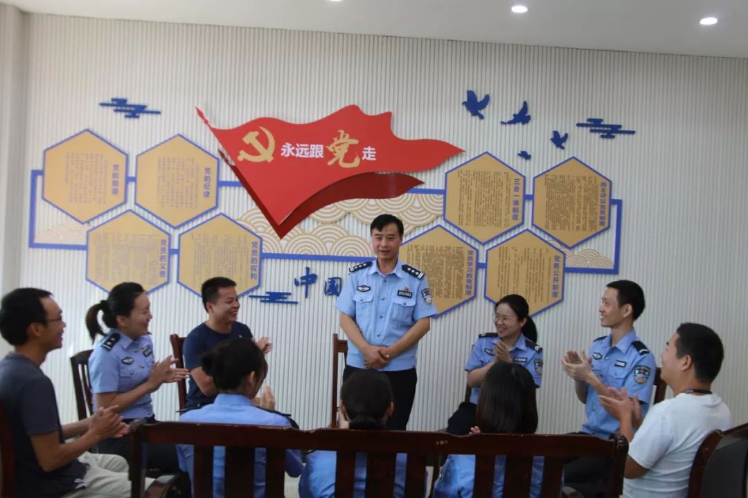 韦民强:58岁老民警讲述武宣公安故事