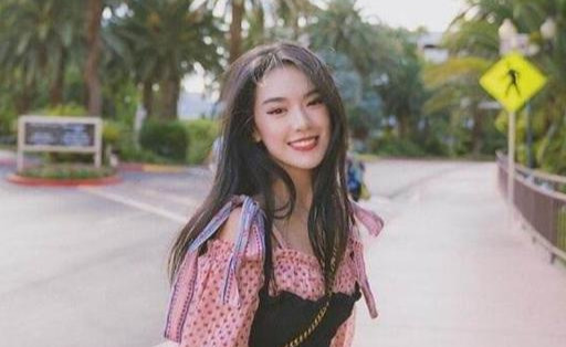 原创港媒曝李晨新恋情，女友是身材火辣的富商千金？或将成豪门女婿