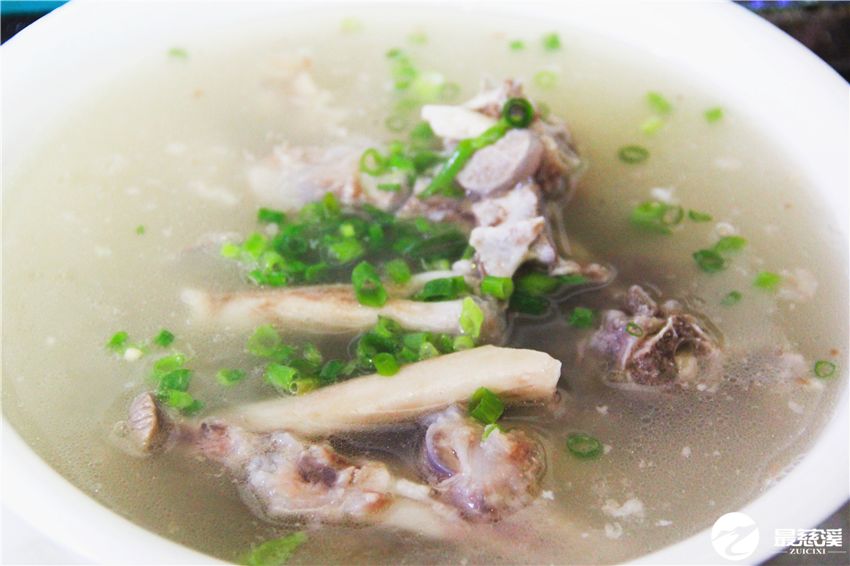 怎样做红烧羊肉汤 2bfe7a054b694fb39276cf8667e4d8b4.jpeg