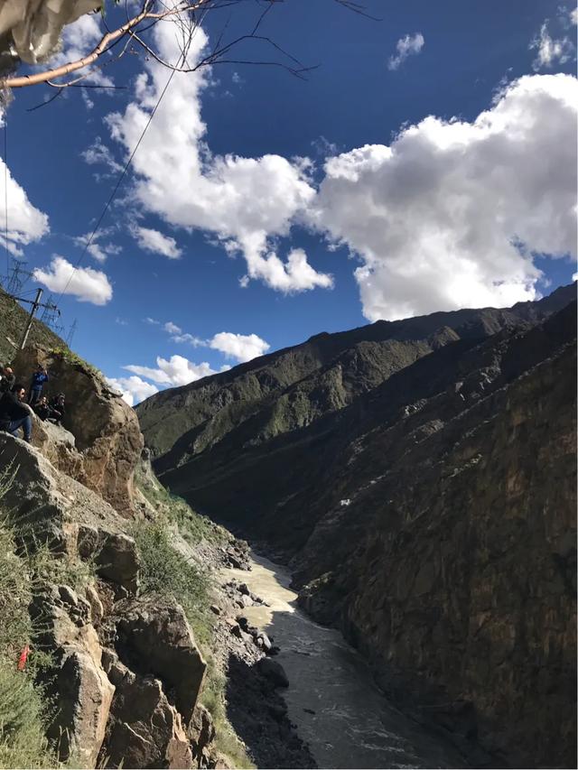 雅鲁藏布江大峡谷