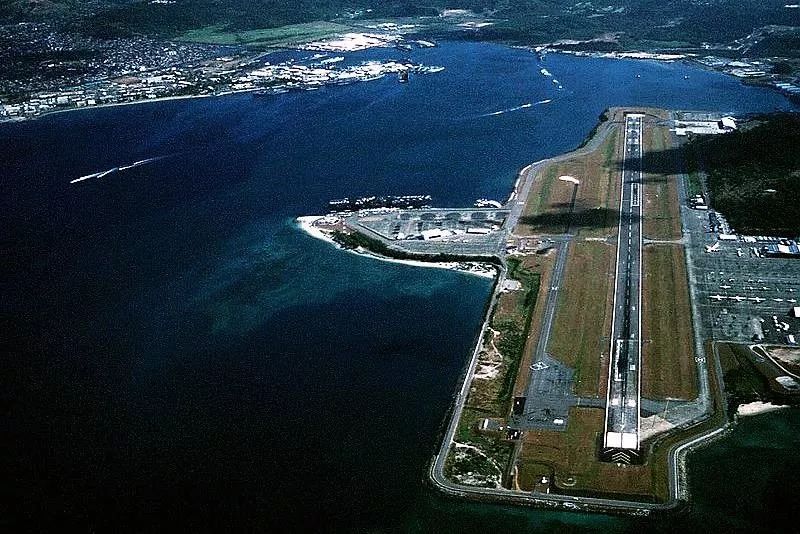 苏比克湾国际机场(原美国海军基地)