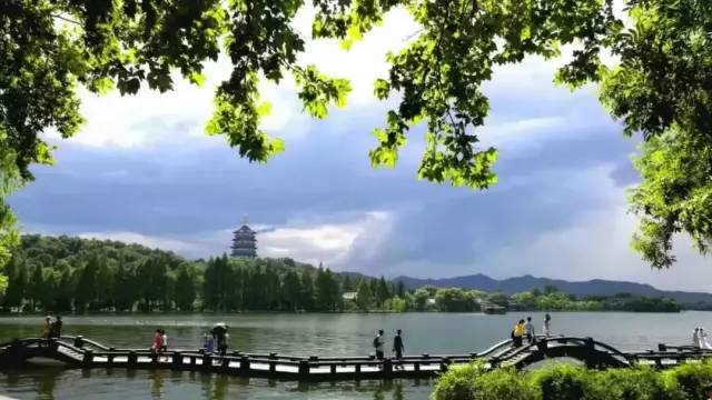 681f5d41f6bb464ab33a729a5ebace65.jpeg