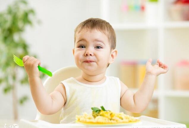 婴儿几个月可以坐在怀里抱 79f29b9911a046e48bea09beefd78de2.jpeg