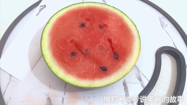 西瓜怎么做好喝又简单 7c94cd487ca547b9858706a4b8090490.jpeg