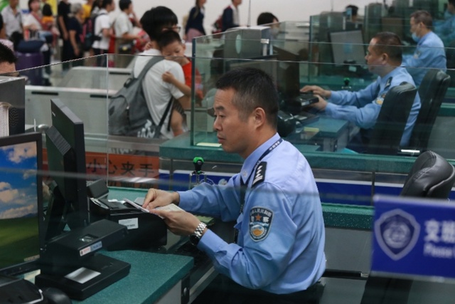 重要出行提醒！深港过关请选有巴士接驳的口岸，港铁全线暂停服务