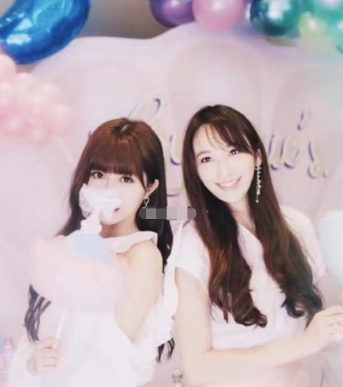 吴佩慈晒41岁庆生照,穿华丽长裙,温婉迷人尽显怀孕妈妈味道
