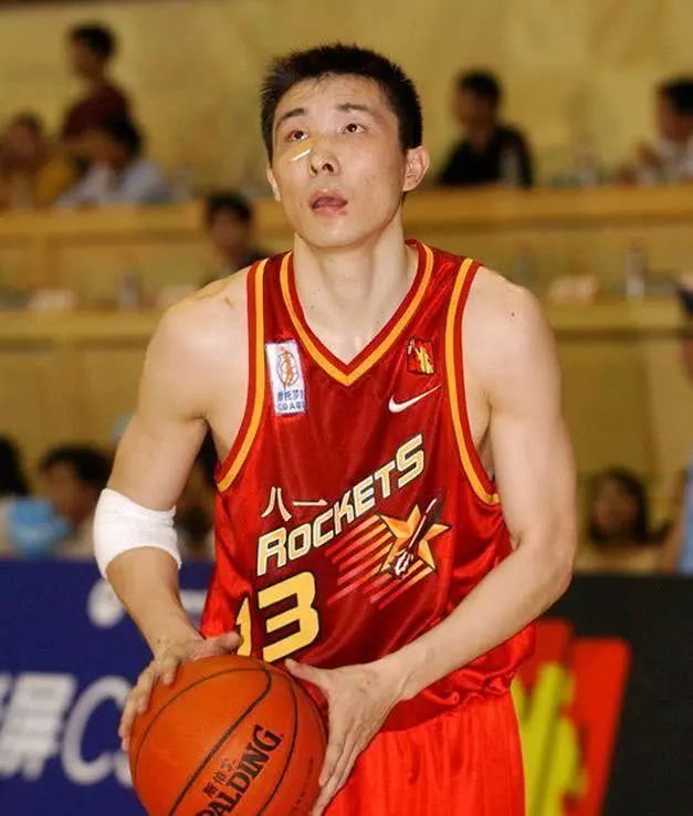 中国篮球史上的超级射手!朱芳雨两拒nba,张劲松堪称3d鼻祖