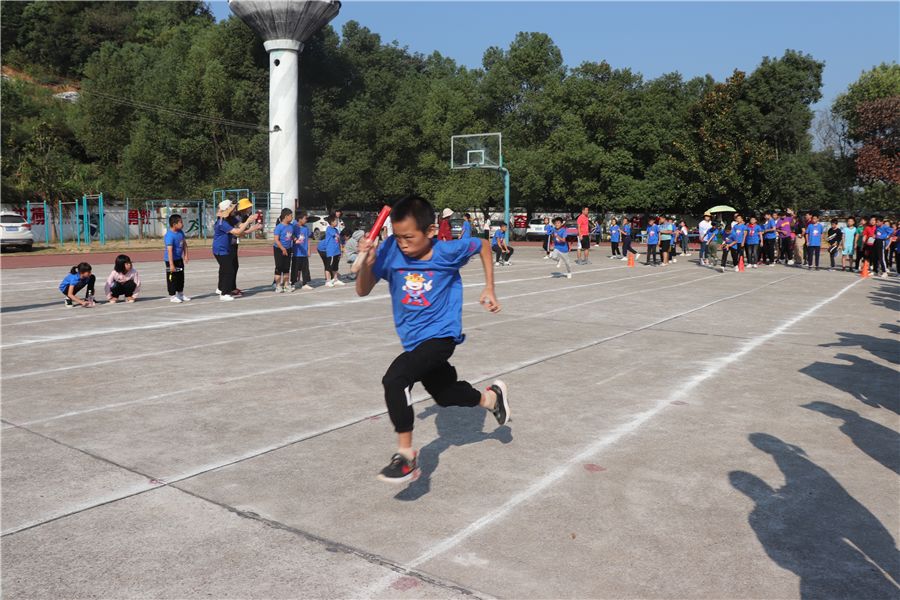 岳麓区博才雨敞坪学校举行首届体育节暨全民运动会