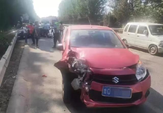 原创山东省临沂市又发生车祸,位于沂南县,"沃尔沃"轿车受损严重!