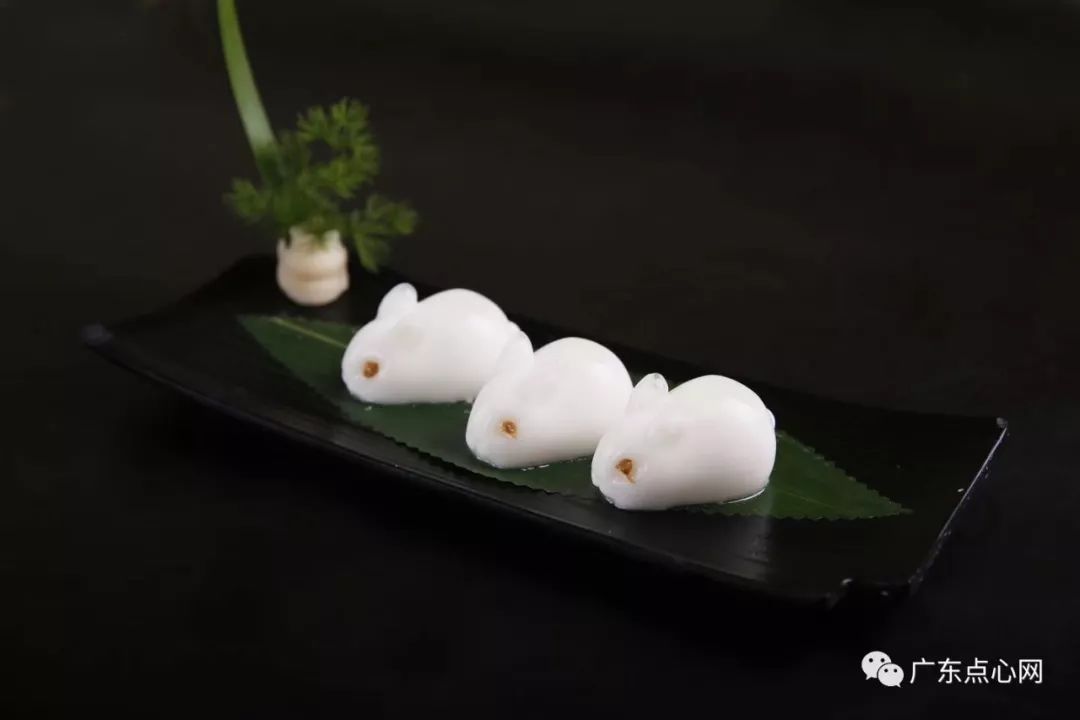 怎么画小白兔最简单的方法 da515869687649ca874be93b793c93e9.jpeg