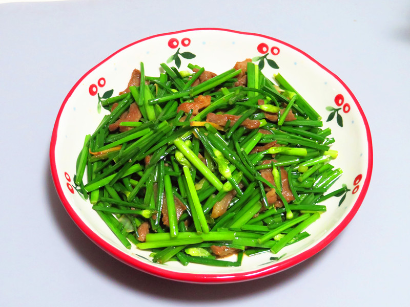 【韭菜苔炒肉丝】