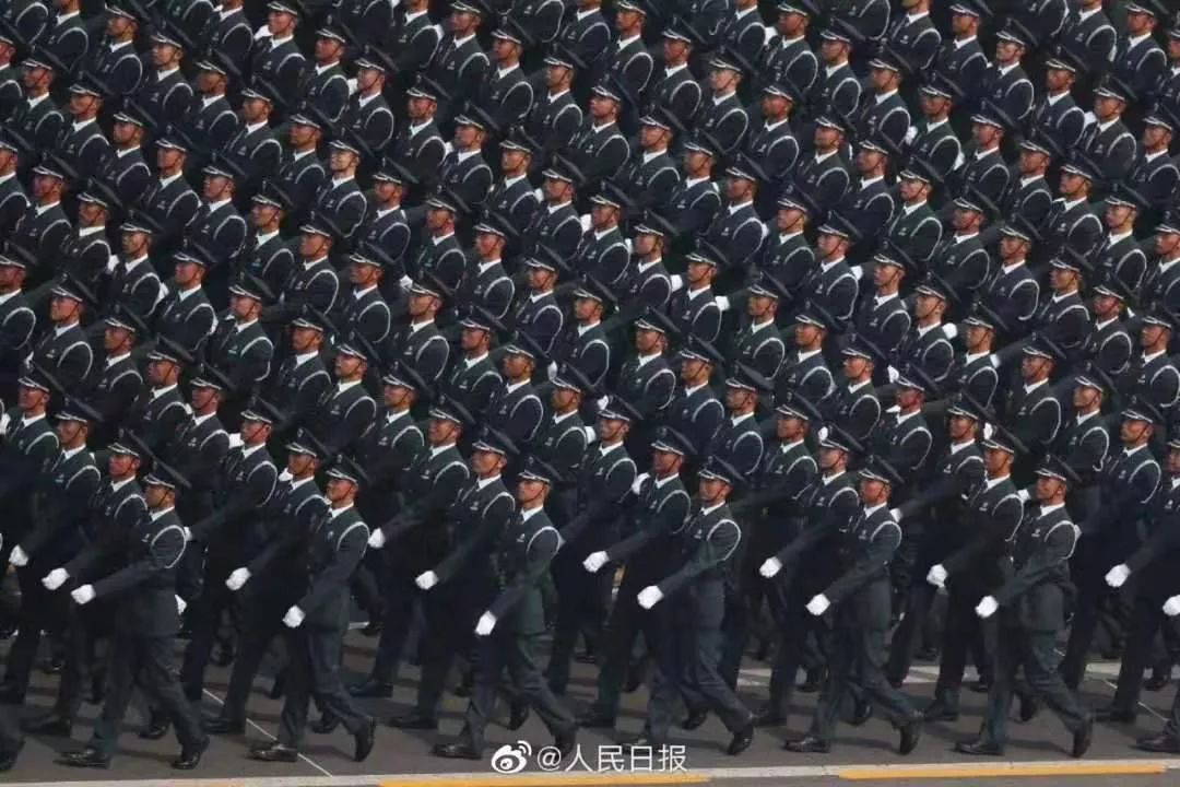 怎么看国庆阅兵 0a8df1b126554361822fbc4e008f7436.jpeg