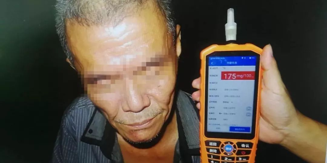 人口滞后效应_旋转图片视觉滞后效应