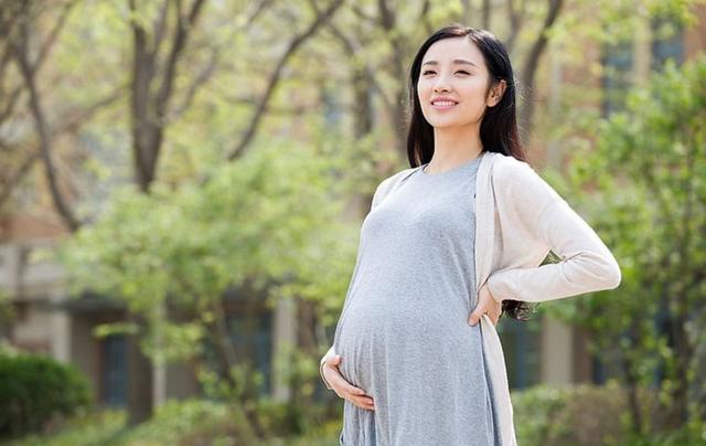 拜托了爸妈@原创孩子嘴馋想吃零食怎么办？别一味的阻止，也别一味放纵