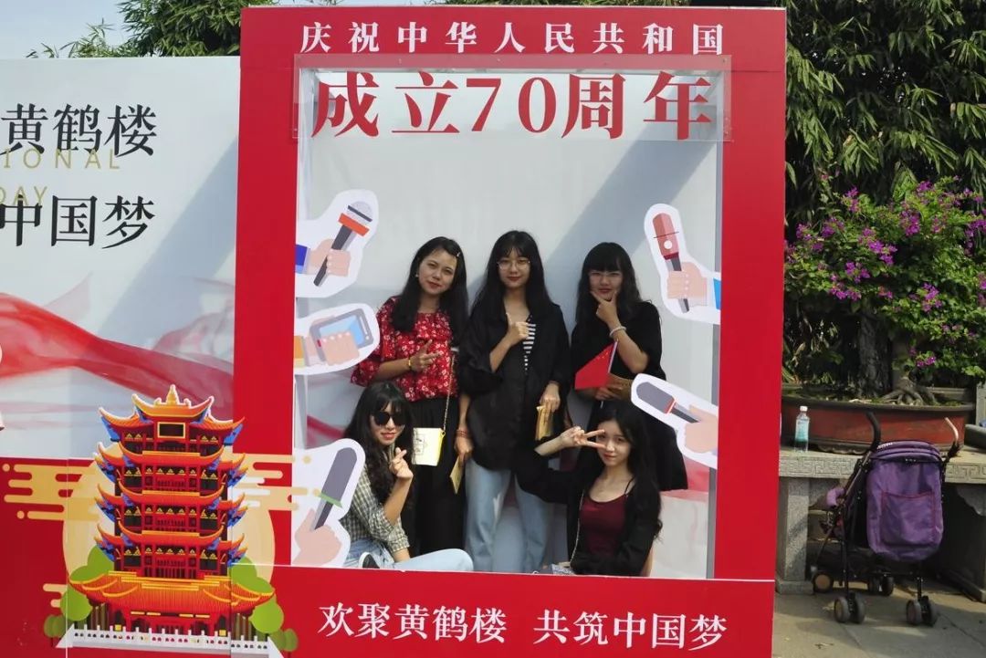 免费送礼物活动要求 5b590978e15347ee926b2993f02a1aff.jpeg