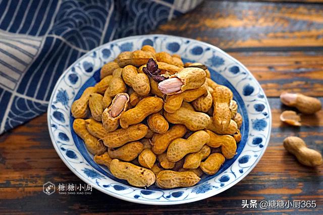 这菜一斤才2块钱,简单省事又香气浓郁,卤上一锅做下酒菜特好吃