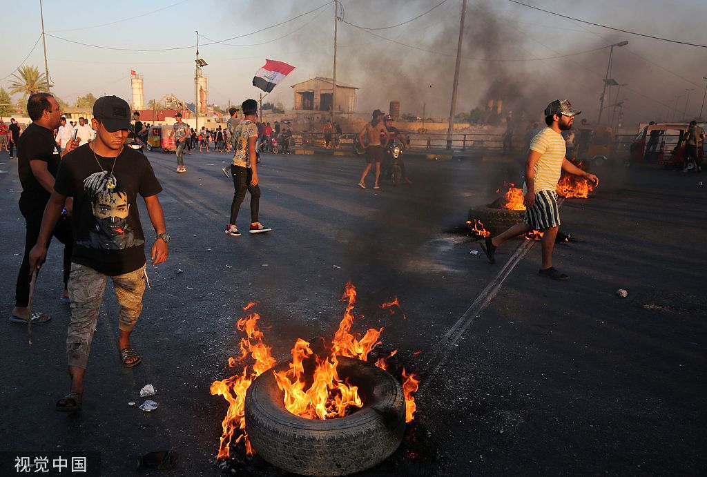 伊拉克连日示威抗议致近百人死亡，联合国呼吁停止暴力