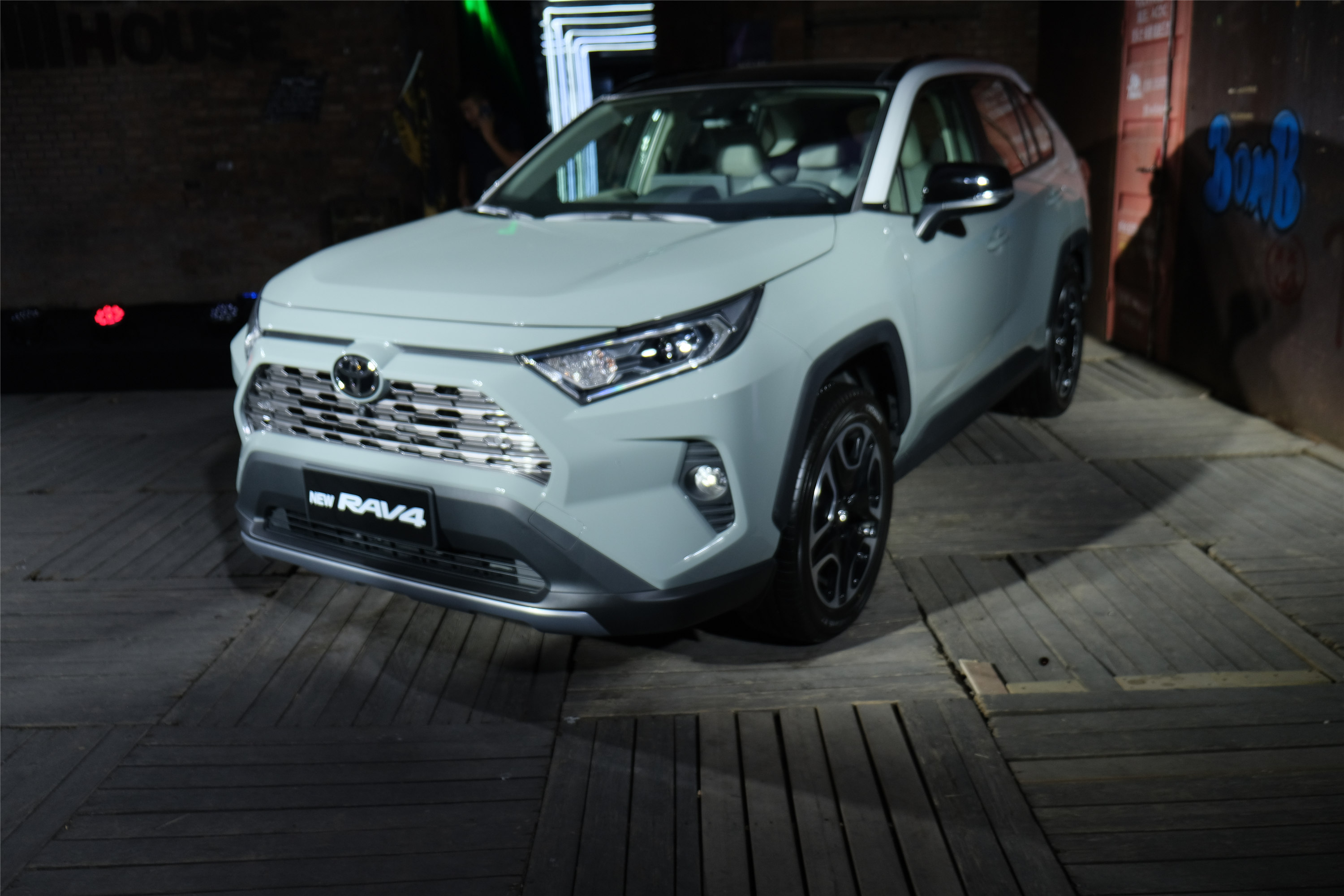 全新rav4荣放如何实现再次绽放?