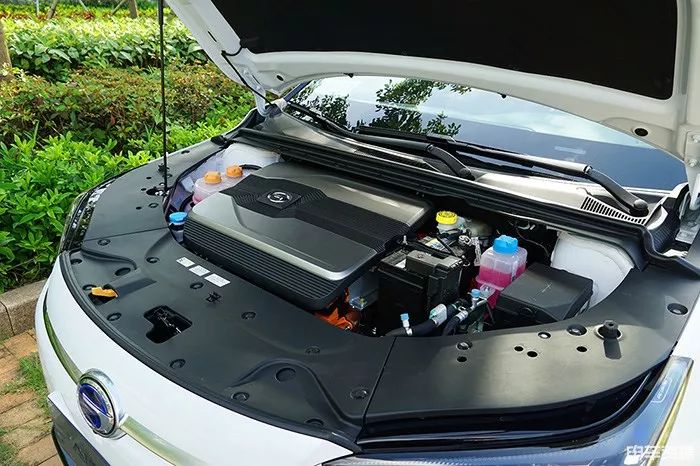 比亚迪秦pro ev