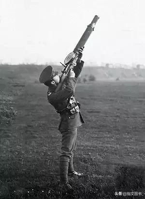 世界名枪:第一次世界大战中的刘易斯轻机枪