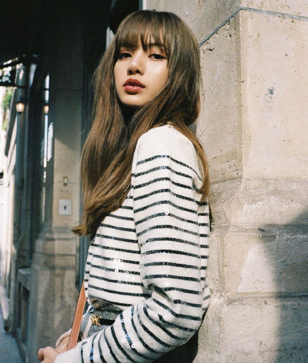 原创清晨阳光下自拍的lisa,如同秋爽的寒阳让人温暖又舒服!
